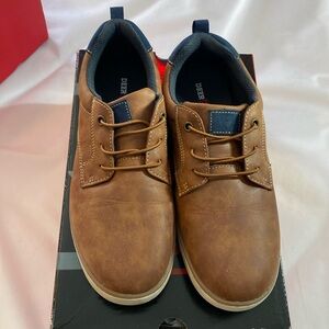 Deer stage boys shoe